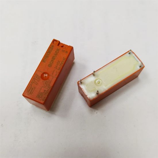 RY613024 24V 8A 1C 5PIN SCHRACK GÜÇ RÖLE resmi