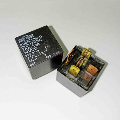 896h-1ch-d-12v-50a-5pin-oto-röle resmi