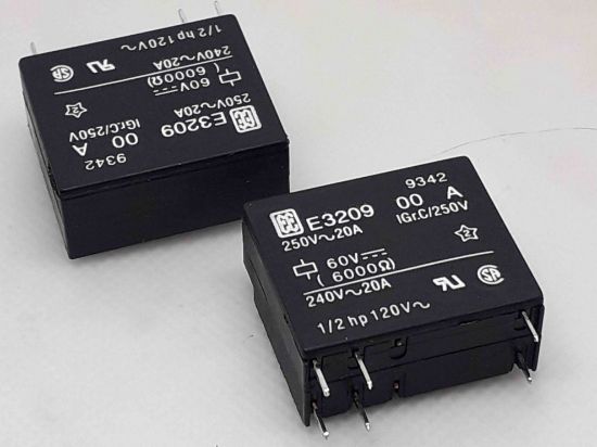 E320900A 60V 20A 1NO 5PIN EE GÜÇ RÖLE resmi