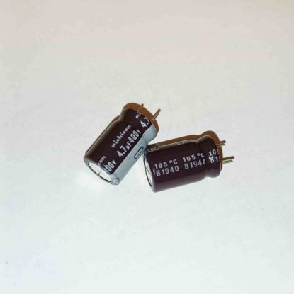 4.7MF 400V NICHICON ELKO KONDANSATÖR resmi