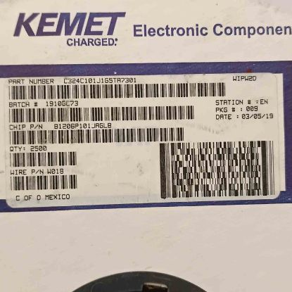 C324C101J1G5TA7301 100PF 50V 5mm MULTİ KEMET SERAMİK KONDANSATÖR resmi