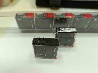 SGR 282 110VDC 110V 8A 2C 8PIN ELESTA GÜÇ RÖLE resmi