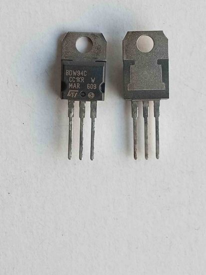 BDW94C 12A 100V TO220 STMicroelectronics Darlington TRANSİSTÖR resmi