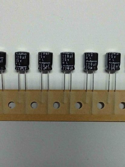 220MF 25V 8x9 RUBYCON ELKO KONDANSATÖR resmi