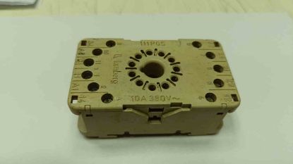111PGS 10A 380V 11PIN SOKET resmi
