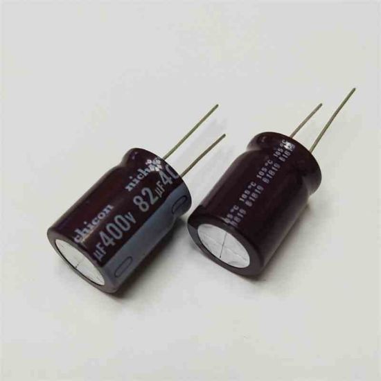 82MF 400V 17x25 105' NICHICON ELKO KONDANSATÖR resmi