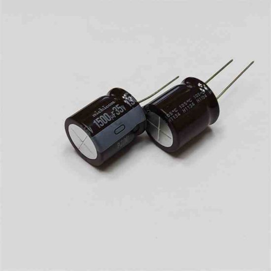 1500MF 35V 17x20 NICHICON ELKO KONDANSATÖR resmi