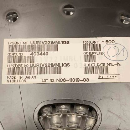 UUR1V22MNL1GS 220MF 35V NICHICON SMD KONDANSATÖR resmi