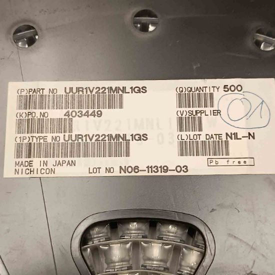 UUR1V22MNL1GS 220MF 35V NICHICON SMD KONDANSATÖR resmi