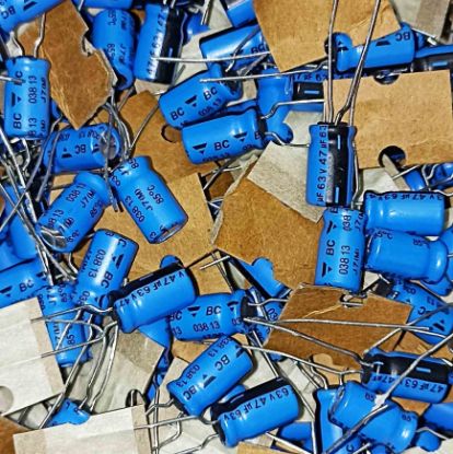 47MF 63V 6x11 85 BC ELKO KONDANSATÖR resmi