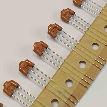 2.2NF 100V 3PIN SERAMİK FİLİTRE resmi