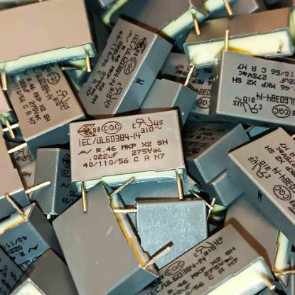 R46KI2220JP01M 22NF 275VAC 15 20%|R.46 KEMET POLYESTER KONDANSATÖR resmi