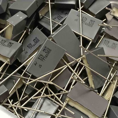 R76PI22204030J 22NF 630V 15 0.05 KEMET POLYESTER KONDANSATÖR resmi