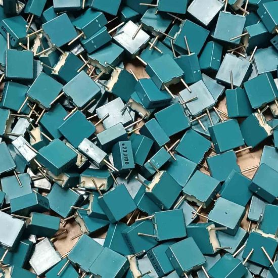 F612JG224J100C 220NF 100V 5 0.05 KEMET POLYESTER KONDANSATÖR resmi