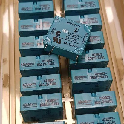 V23057-B0013-A101 48V 8A 1C 5PIN SIEMENS GÜÇ RÖLE resmi