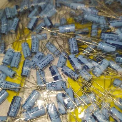 6.8MF 50V 5x11 RUBYCON ELKO KONDANSATÖR resmi