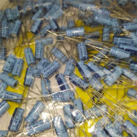 6.8MF 50V 5x11 RUBYCON ELKO KONDANSATÖR resmi