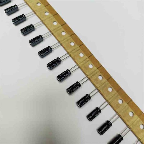 UVR0J221MDA1T 220MF 6.3V 5x11 85 NICHICON ELKO KONDANSATÖR resmi