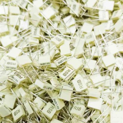 RSBEC1220Z300K 2.2NF 100V 5 0.1 KEMET POLYESTER KONDANSATÖR resmi