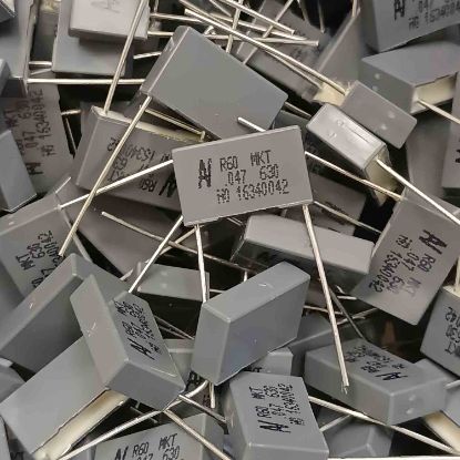 R60PI24705030K 47NF 630V 15 0.1 KEMET POLYESTER KONDANSATÖR resmi