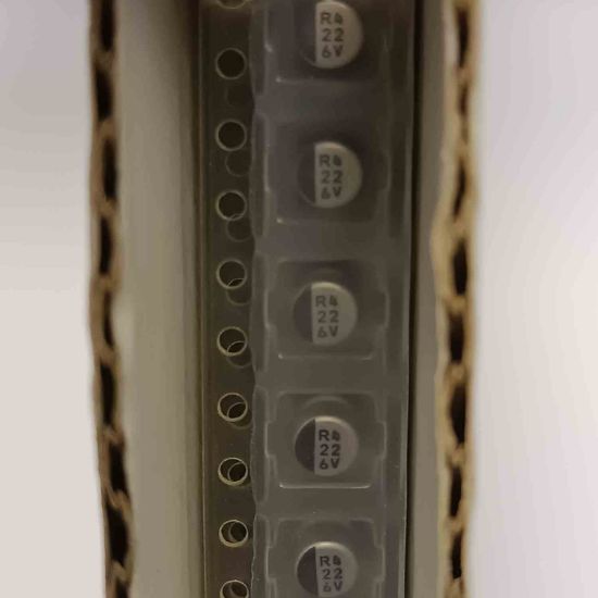 UWX0J220MCR1GB 22MF 6.3V 4x5.5 NICHICON SMD KONDANSATÖR resmi