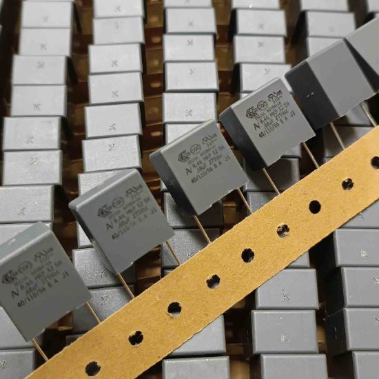 R46KI3680DQN1KAV806 680NF 275VAC 15 10%|R.46 KEMET POLYESTER KONDANSATÖR resmi