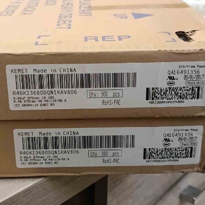 R46KI3680DQN1KAV806 680NF 275VAC 15 10%|R.46 KEMET POLYESTER KONDANSATÖR resmi