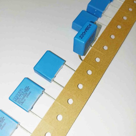 PHE840EX6220MR17T0 220NF 300VAC 15 0.2 KEMET POLYESTER KONDANSATÖR resmi