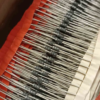 1N4944 1A 400V DİYOT resmi