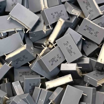 R73TI1100JH00K 1NF 1600V 15 0.1 KEMET POLYESTER KONDANSATÖR resmi