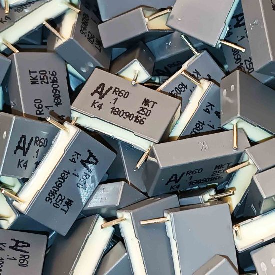 R60II3100AA30K 100NF 250V 15 0.1 KEMET POLYESTER KONDANSATÖR resmi