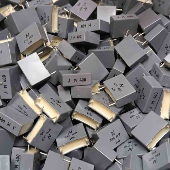 R76MI3100JE30M 100NF 400V 15 0.2 KEMET POLYESTER KONDANSATÖR resmi