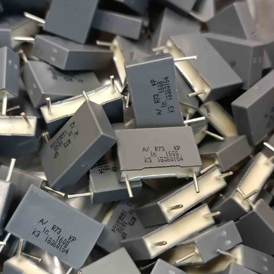 73TI1100SE00K 1NF 1600V 15 0.1 KEMET POLYESTER KONDANSATÖR resmi