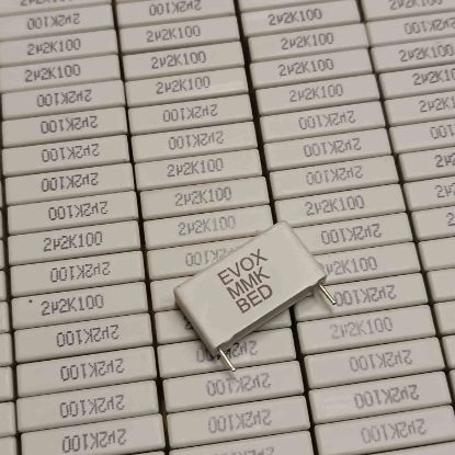 MMK22.5225K100D13L4TRAY 2.2MF 100V 22.5 0.1 KEMET POLYESTER KONDANSATÖR resmi