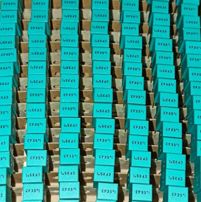 F622JT155K063R 1.5MF 63V 5 0.1 KEMET POLYESTER KONDANSATÖR resmi