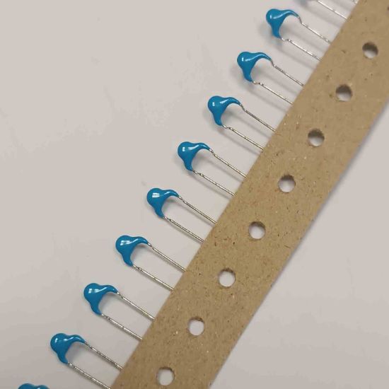 DEA1X3A820JN2A 82PF 200V 5mm MURATA SERAMİK KONDANSATÖR resmi