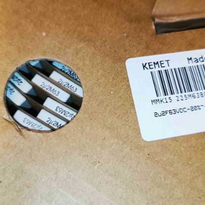 MMK15 225M63B05L16.5 TR18 2.2MF 63V 15mm 0.2 KEMET POLYESTER KONDANSATÖR resmi