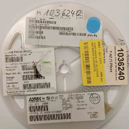 1210YC105K4Z2A 1MF 16V 1210 AVX SMD SERAMİK KONDANSATÖR resmi