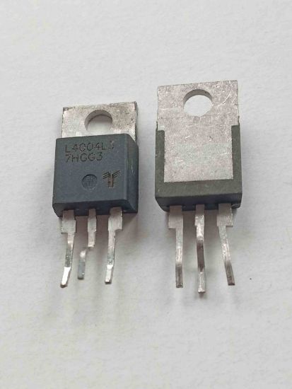 L4004L3 4A 400V TRİYAK TRİSTÖR resmi