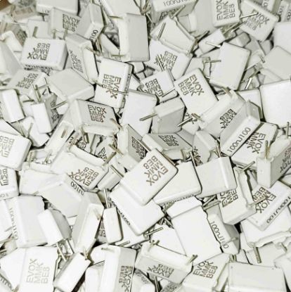 MMK10104J100A01L4BULK 100NF 100V 10 0.05 KEMET POLYESTER KONDANSATÖR resmi