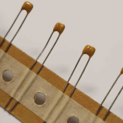 IC102 1NF SERAMİK POLYESTER KONDANSATÖR resmi