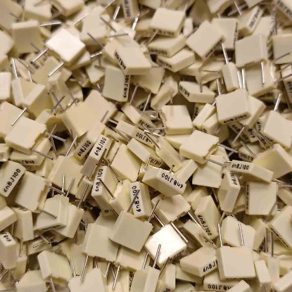 R82EC1680AA50J 6.8NF 100V 5 0.05 KEMET POLYESTER KONDANSATÖR resmi