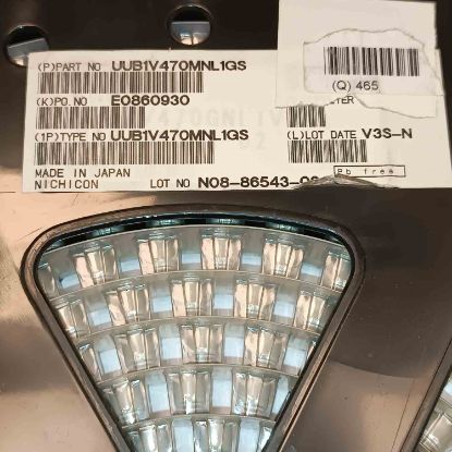 UUB1V470MNL1GS 47MF 35V 8x10 NICHICON SMD KONDANSATÖR resmi