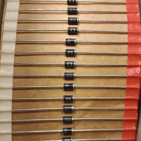 1N5818 1A 30V  DİYOT resmi