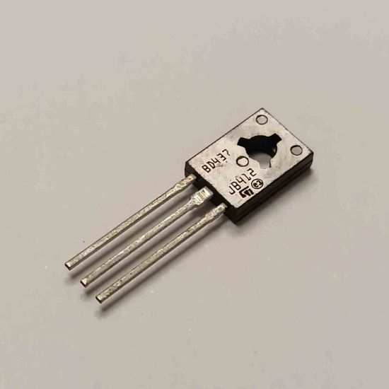 BD437 4A 45V TO126 ST TRANSİSTÖR resmi