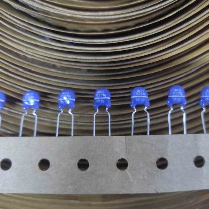 B72205S350K211 35VAC 5mm VARİSTÖR resmi