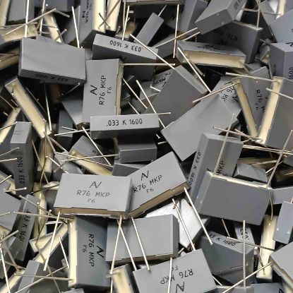 R76TN23305040K 33NF 1600V 22.5 0.1 KEMET POLYESTER KONDANSATÖR resmi