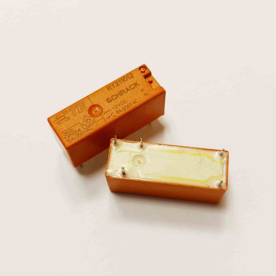 RY211012 12V 8A 1C 5PIN SCHRACK GÜÇ RÖLE resmi