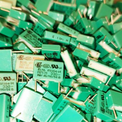 F871AG103M330C 10NF 330VAC 10 0.2 KEMET POLYESTER KONDANSATÖR resmi