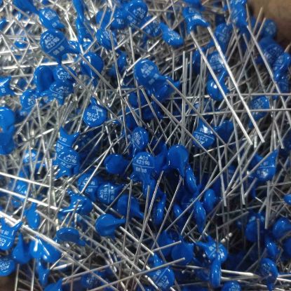 B72205S250K101 25VAC 5mm VARİSTÖR resmi